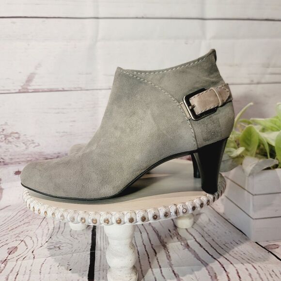 Cole Haan Gray Suede Leather Ankle Heeled Buckle Zip Booties Size 9.5B - Picture 16 of 16